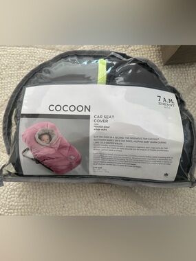 7 A.M. Enfant Cocoon gray and Green Car Seat Cover